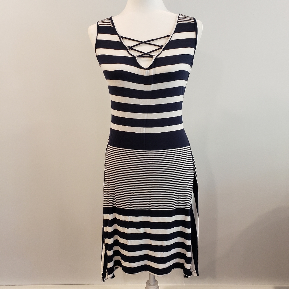 Skye's the Limit dress navy/white stripes sz small